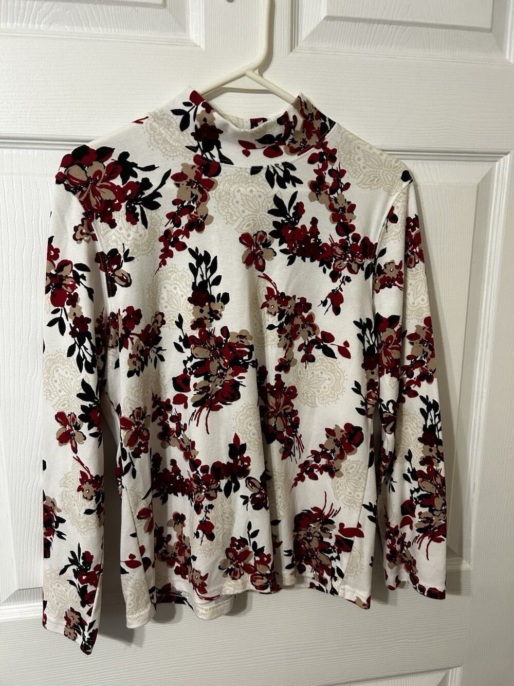 Karen Scott Petites Women’s Long Sleeve Shirt Top Size PL Floral Print